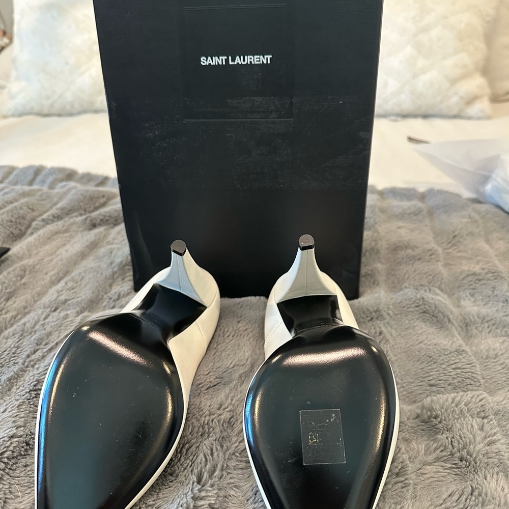 Saint Laurent Women's White Heels - Picture 2 of 5